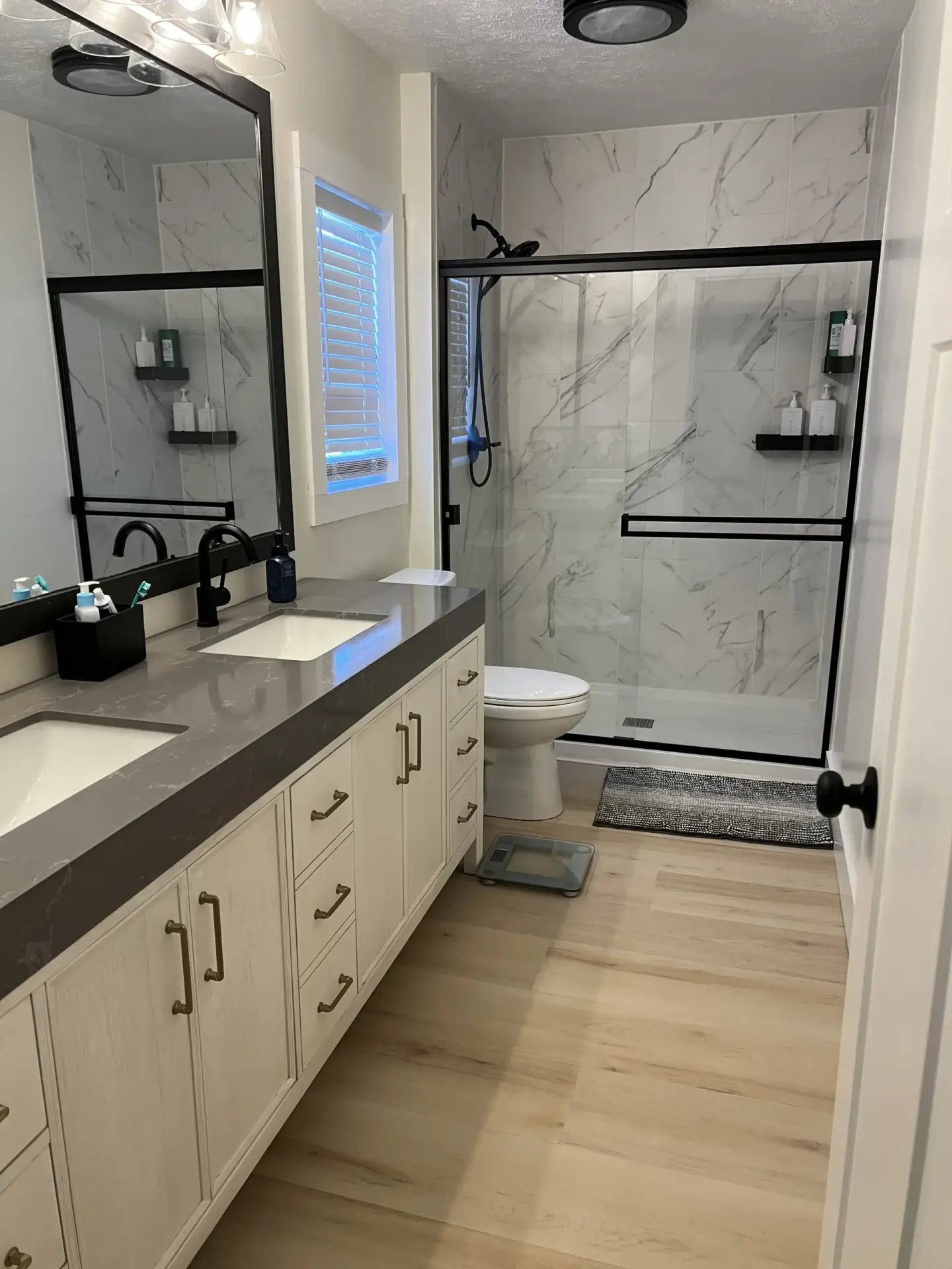 Bathroom cleaning services in Indianapolis, IN